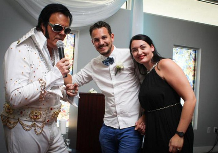 Hochzeitsspaß in Las Vegas in Begleitung von Elvis