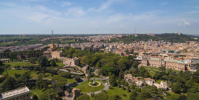 Tour en autobús de techo abierto por los jardines del Vaticano y entrada a los Museos Vaticanos y la Capilla Sixtina