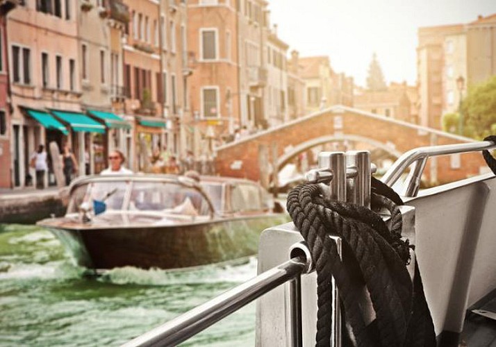 Bootsfahrt auf dem Canal Grande