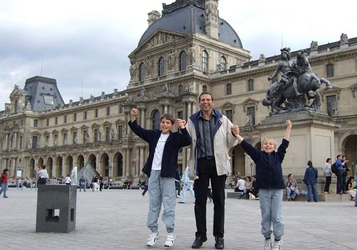 Visita guiada del Museo del Louvre por la mañana- 09:30 - Entrada preferente