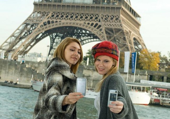 2 in 1 Angebot: Besichtigung der 2. Etage des Eiffelturms und Stadtrundfahrt mit dem Bus durch Paris