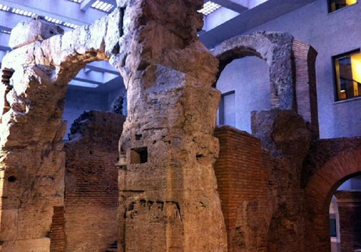 Führung durch die unterirdischen Gänge des antiken Roms: Stadion des Domitian und Trevi-Brunnen