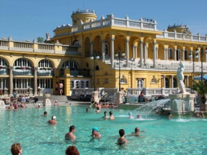 Baños termales Széchenyi - Entrada preferente con ida/vuelta en opción