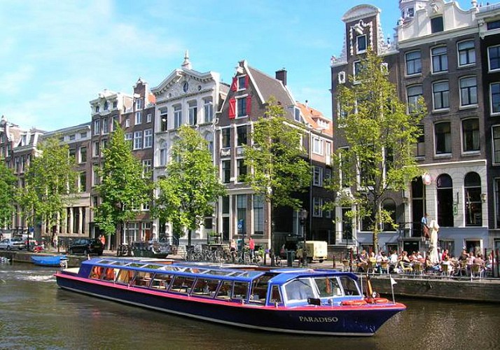 1-Hour Cruise on the Amsterdam Canals and Admission to the Van Gogh Museum