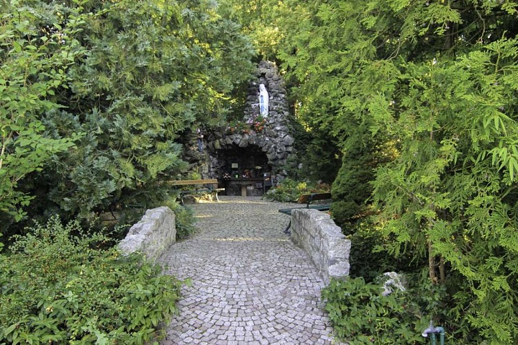 Die geblühtete Grotte