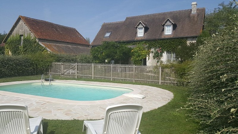 Gite-vigneron-piscine-loches-valdeloire