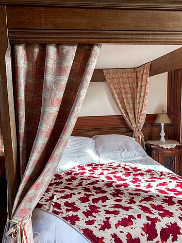 Chateau de Jallanges chambre Henri II (2)