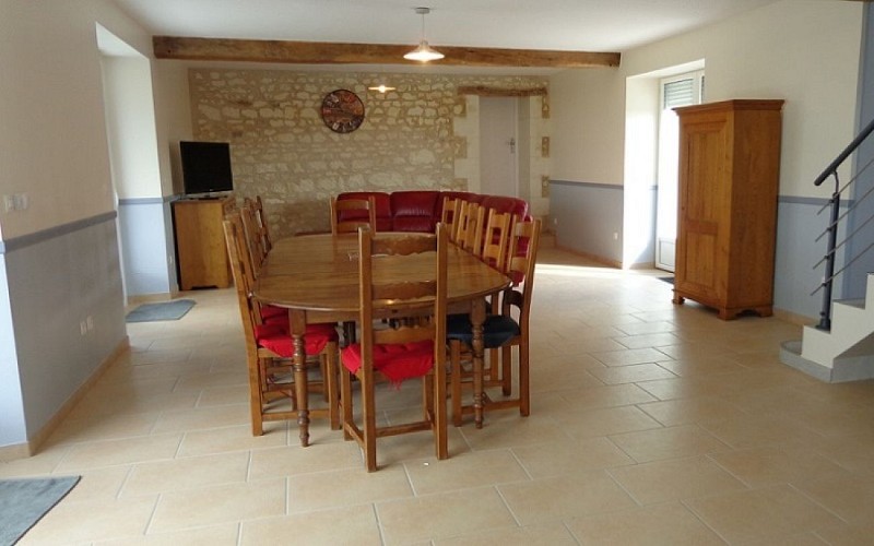 salle-a-manger-bournan-gite-des-chevrettes
