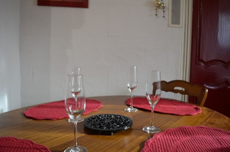 L'Enchanteur détail table