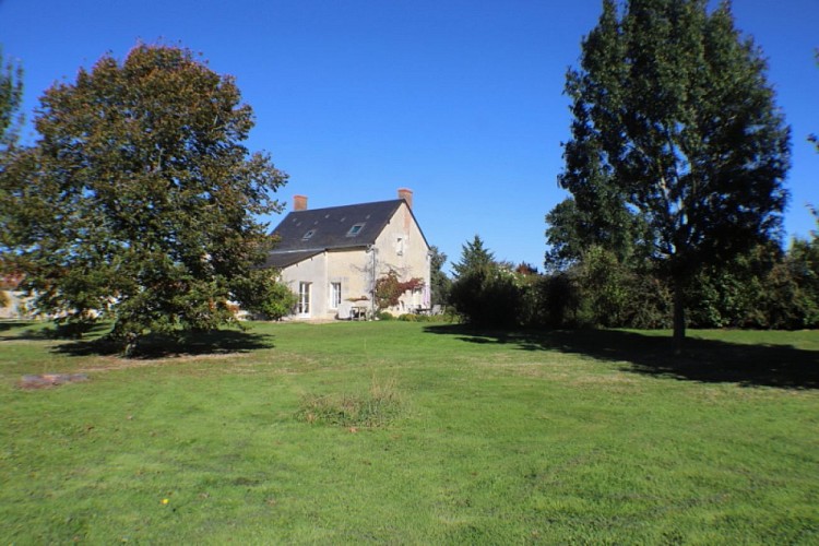 exterieur - les Oliviers - Nouans-les-fontaines- Loches Val de Loire 2024