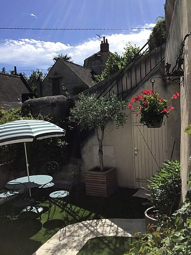 Rocher_du_Château_Vouvray_salon_jardin