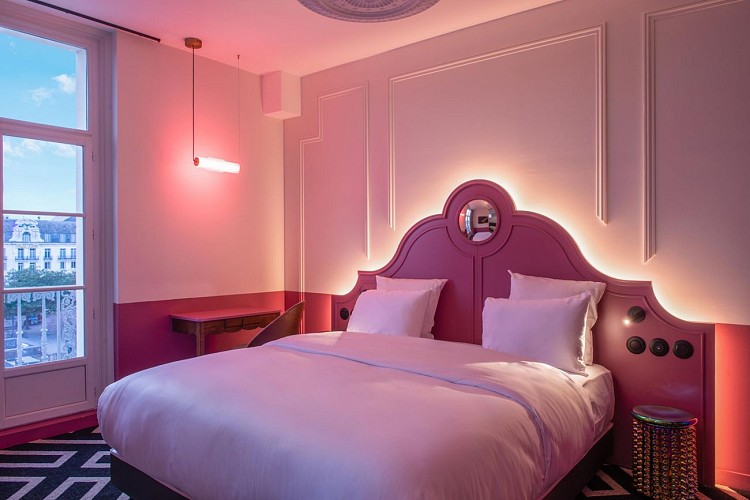 Labe-hotel_Suite-Pink_DA-Emanuel-Cohen