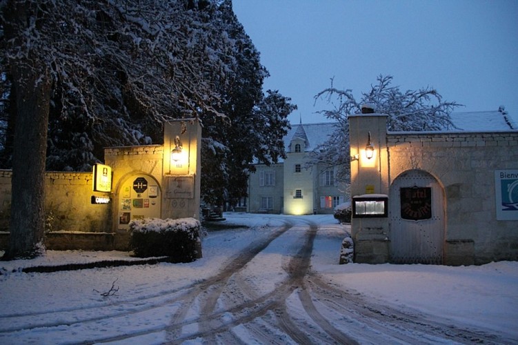 H+¦tel manoir de la Giraudi+¿re enneig+® 1 Chinon Beaumont en V+®ron
