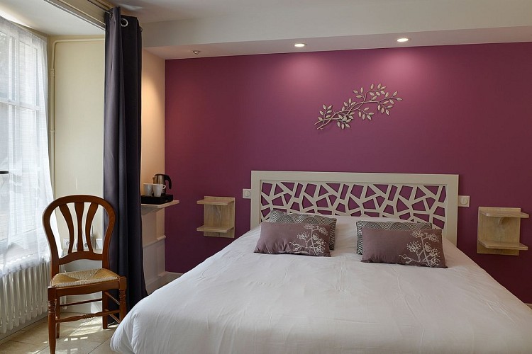 Chambre de charme n°3, hôtel Logis Manoir de la Giraudiere, 37420 Beaumont en Véron, Chinon, Avoine