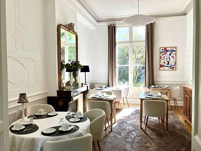 Credti-Hotel-Val-de-Loire_salle-petit-déjeuner