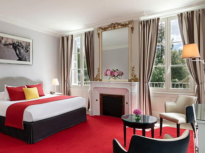 THE CREST COLLECTION - CHATEAU BELMONT Tours