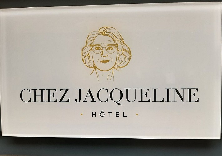 Chez Jacqueline - Hôtel à Tours.