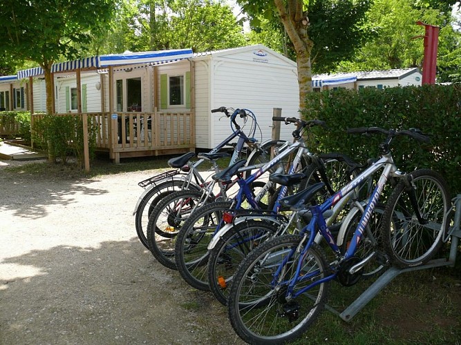 Camping La Poterie - Etape de La Loire à Vélo