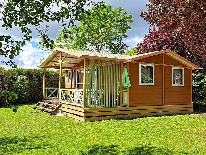 Domaine du Château de la Rolandière - Camping à Trogues, France.