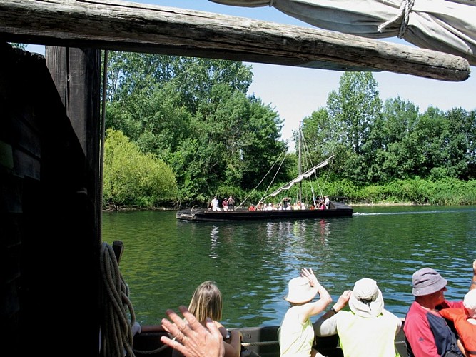 Les bateliers du Cher - Balade en bateau traditionnel à Savonnières