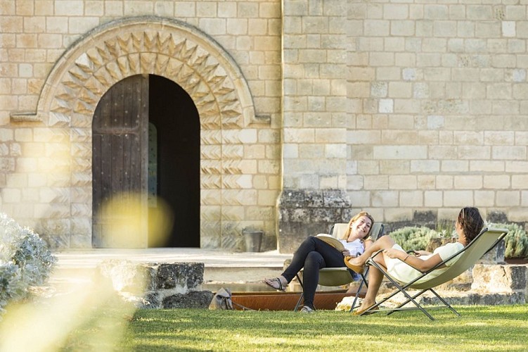 Prieure_Saint_Cosme_Refectoire_Slowtourisme_stevens_Frémont