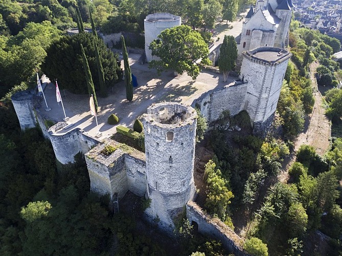 Forteresse_Royale_de_Chinon_Drone_Tours_Credit_Gillard_Vincent