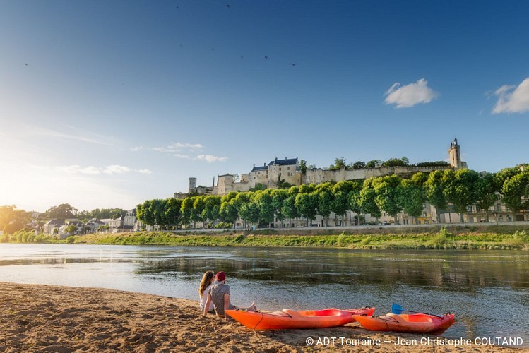 2_canoes-sur-les-bords-de-vienne-a-chinon_jean-christophe-coutand_2030-12-31_medium