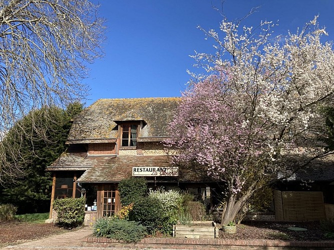 Restaurant clos racine_ le val d hazey _facade