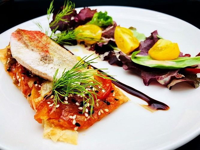 Rouget façon tarte fine et sa compotée provençale 3