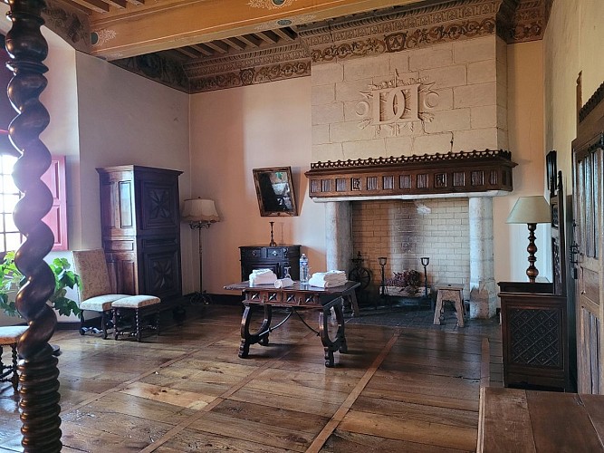 chambre de Diane-château-neuvic (18)