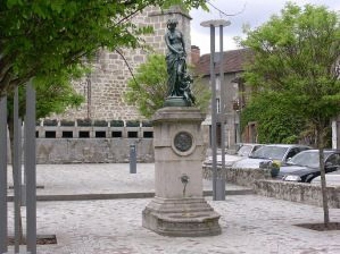 Fontaine en hommage au Docteur Ballet