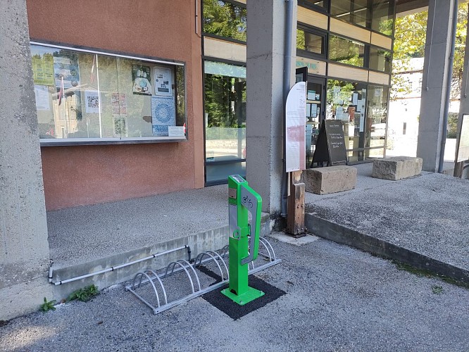 Borne de recharge de vélo électrique de Valleraugue