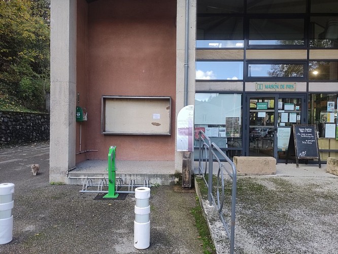 Borne de recharge de vélo électrique de Valleraugue