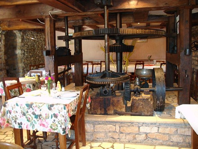 Salle avec engrenage d'origine