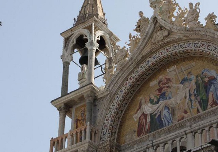 Visite guidée du Palais des Doges et de la Basilique Saint Marc en petit groupe et en français – billet coupe file