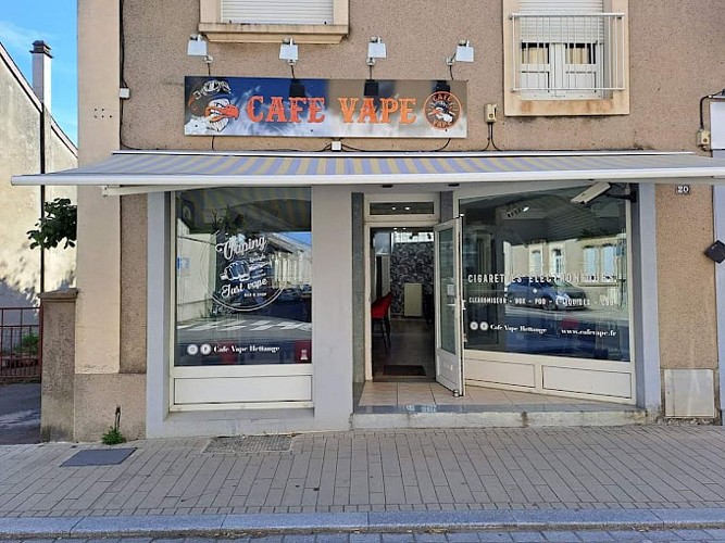 La devanture du café Vape