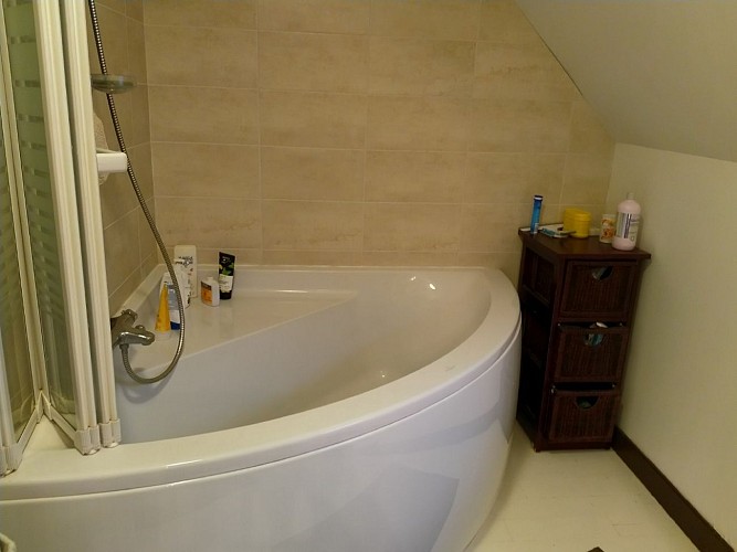 2 SALLE DE BAIN 1