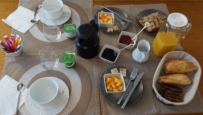 Wattebled - Piégut - Petî-déjeuner Booking