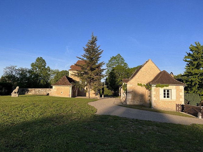 domaine-ecrin-lumiere-exterieur-campsegret-tourisme 2 2