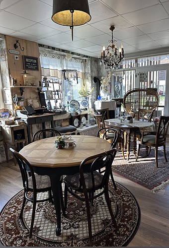 Tea room - Le Coffre aux Souvenirs