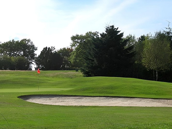 Hotel-du-Golf---Clecy---golf-800X600