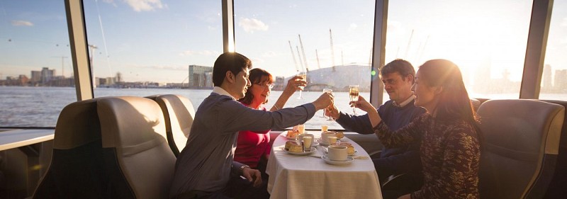 London Tour by Vintage Bus & Thames Cruise with Afternoon Tea and Champagne