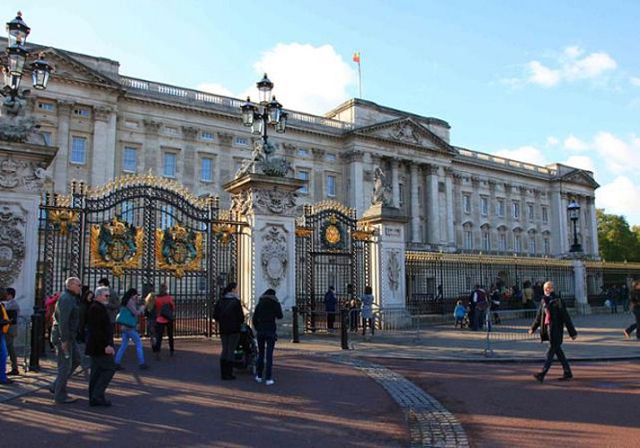 Besichtigung des Buckingham Palace und Vorführung der Wachablösung – Ticket „ohne Anstehen“