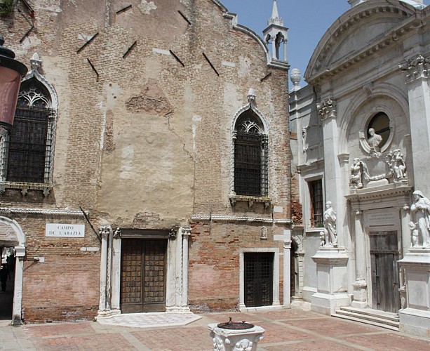 Flavours, Fables and Phantoms: Guided walking tour  of Venice