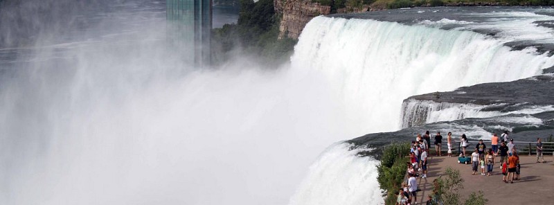 4-Day Excursion from New York: Niagara Falls, Philadelphia, Washington DC and the Amish Country