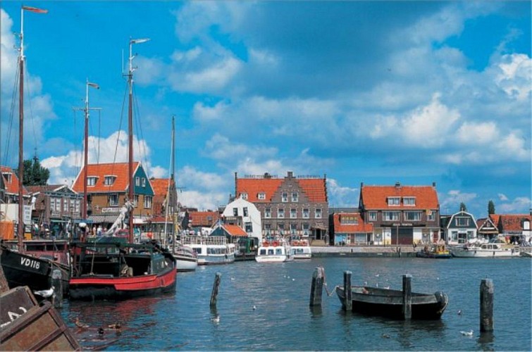 Excursión a los pueblos de pesca de Volendam y Marken desde Ámsterdam