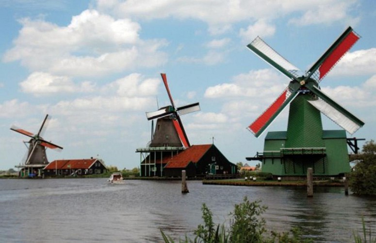 Excursión a los pueblos de pesca de Volendam y Marken desde Ámsterdam