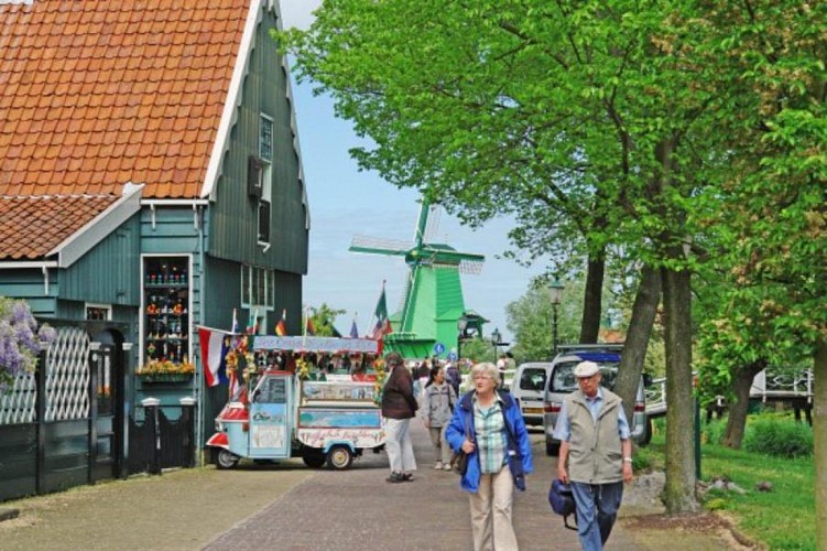 Excursión a los pueblos de pesca de Volendam y Marken desde Ámsterdam