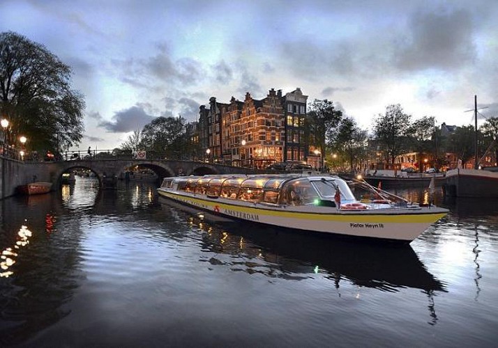 Crucero con cena en Ámsterdam preparada por un chef