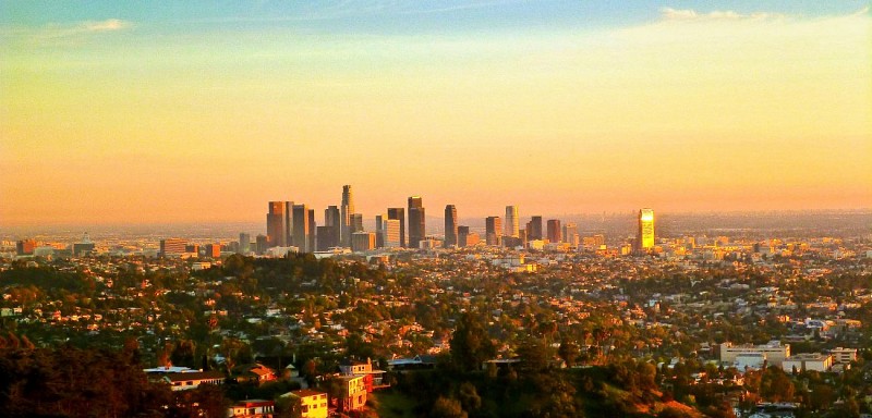 Caminata guiada de 6,4 km por las colinas de Hollywood durante la puesta de sol